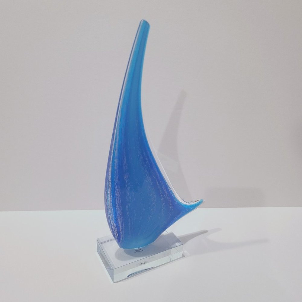 💕SOLD💕Contemporary Blown Glass Sailboat Sculpture - Picture 6 of 7